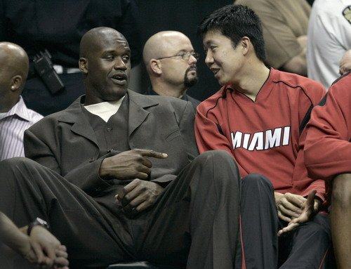 亚历山大半场高效表现，11中6拿下12分2板1助（亚历山大半场表现高效：11投6中贡献12分2板1助）