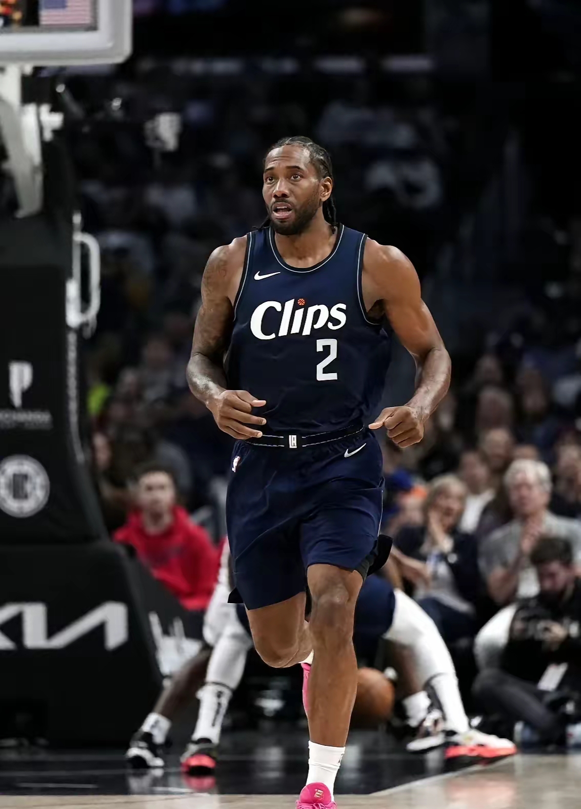 篮球勇士三分手感火热，全队命中18记三分（勇士外线手感爆棚，全队轰进18记三分）