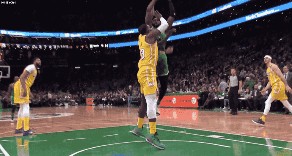 罗马诺：拜仁接近和小将卡夏诺-基亚拉就续约达成协议（罗马诺：拜仁与小将卡夏诺-基亚拉续约谈判接近敲定）