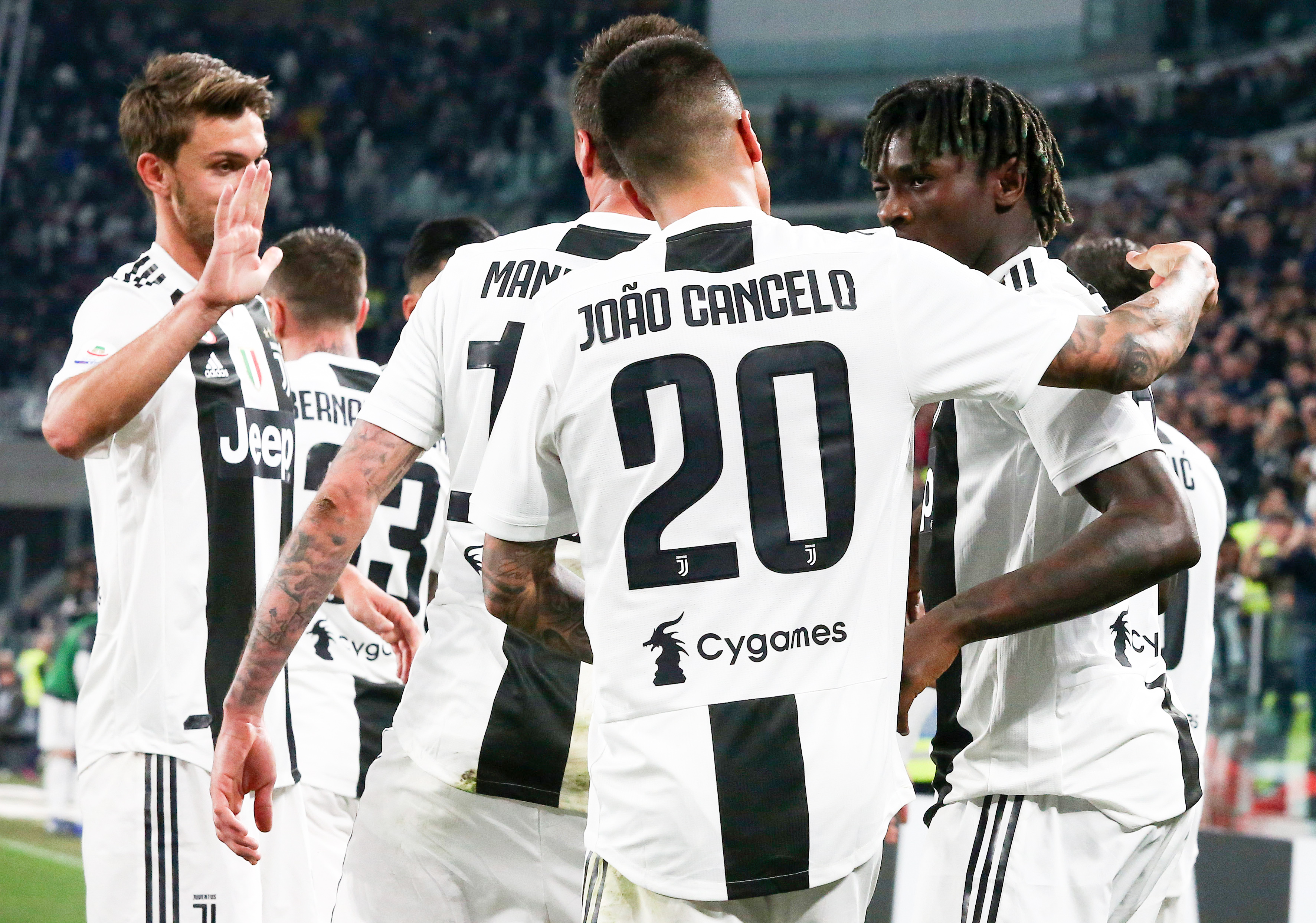 赵鹏：邵佳一人品很不错且性价比高，不行再归化两三个外援（赵鹏谈邵佳一：人品过硬、性价比高；若效果不佳再考虑归化两三名外援）