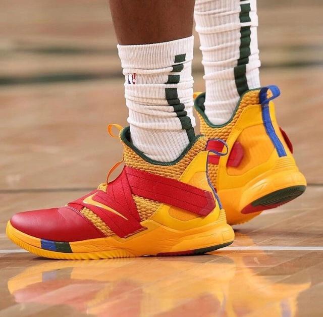 约基奇34+10+9+单节18分暴走创神迹，掘金险胜火箭！杜兰特14中5，申京16中6（约基奇34分10板9助单节18分发飙助掘金险胜火箭，杜兰特14投5中，申京16投6中）