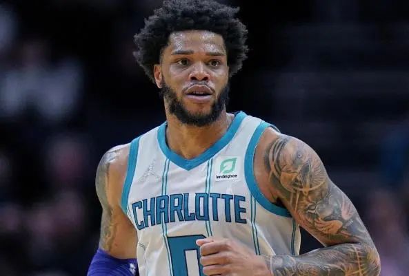 德天空：多特19岁边锋坎贝尔已向俱乐部表示希望在冬窗离队（德媒：多特19岁翼锋坎贝尔已告知俱乐部希望今冬离队）