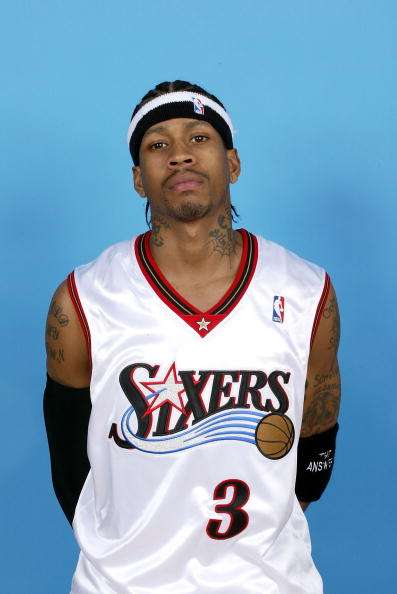 巴甲末轮赛前，内马尔获赠桑托斯生涯150球纪念品（巴甲收官战前，内马尔获颁桑托斯生涯150球纪念品）