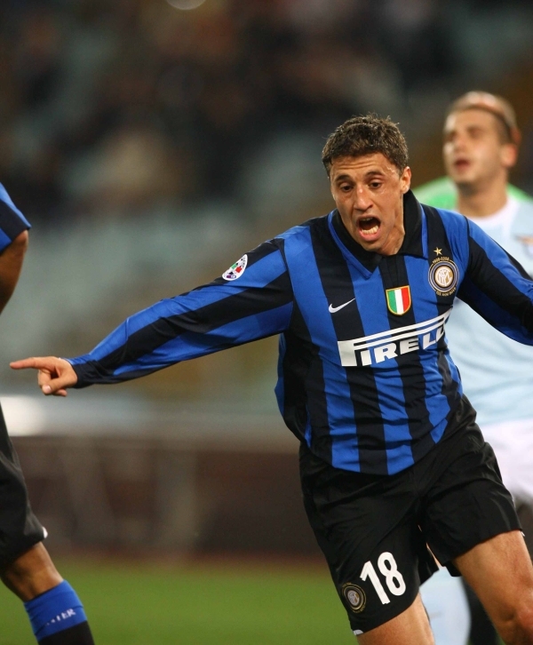 世欧预半场：巴克斯塔斯破门，帕夫利迪斯伤退，希腊1-0苏格兰（世欧预半场战报：巴克斯塔斯进球，帕夫利迪斯伤退，希腊暂1-0领先苏格兰）