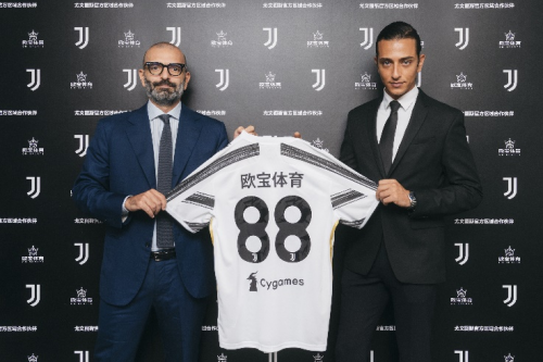 尤文跟队：加蒂扭伤膝盖，今天将接受检查（尤文队内消息：加蒂膝盖扭伤，今日接受检查）