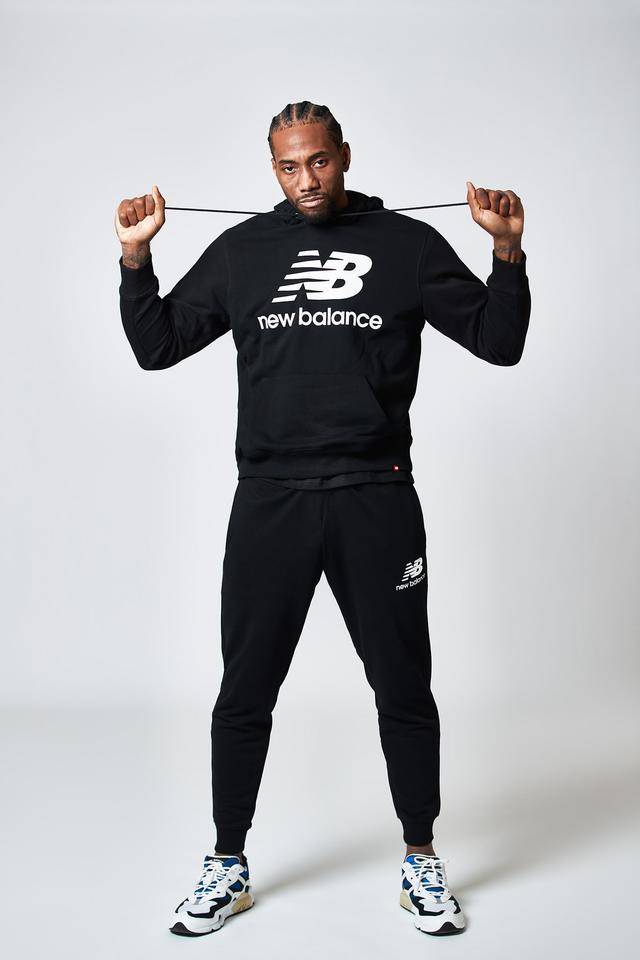 赫内斯：巴萨的债务超过13亿欧元，但在西甲却相安无事（赫内斯称巴萨负债逾13亿欧元，仍在西甲安然无恙）