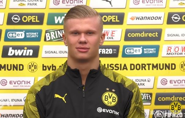 TA报道4-3-3阵型：起源于荷兰全攻全守，如今阵型界限已模糊（TA解析4-3-3：源自荷兰全攻全守，现今阵型边界愈发模糊）