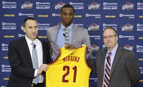 客战海港破门，林加德攻入个人亚冠首球（林加德客场攻破海港，收获亚冠处子球）