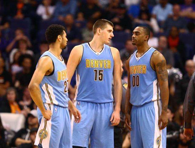 阿尔巴尼亚中场：比赛70分钟内，我们与英格兰的水平不相上下（阿尔巴尼亚中场：前70分钟我们与英格兰旗鼓相当）