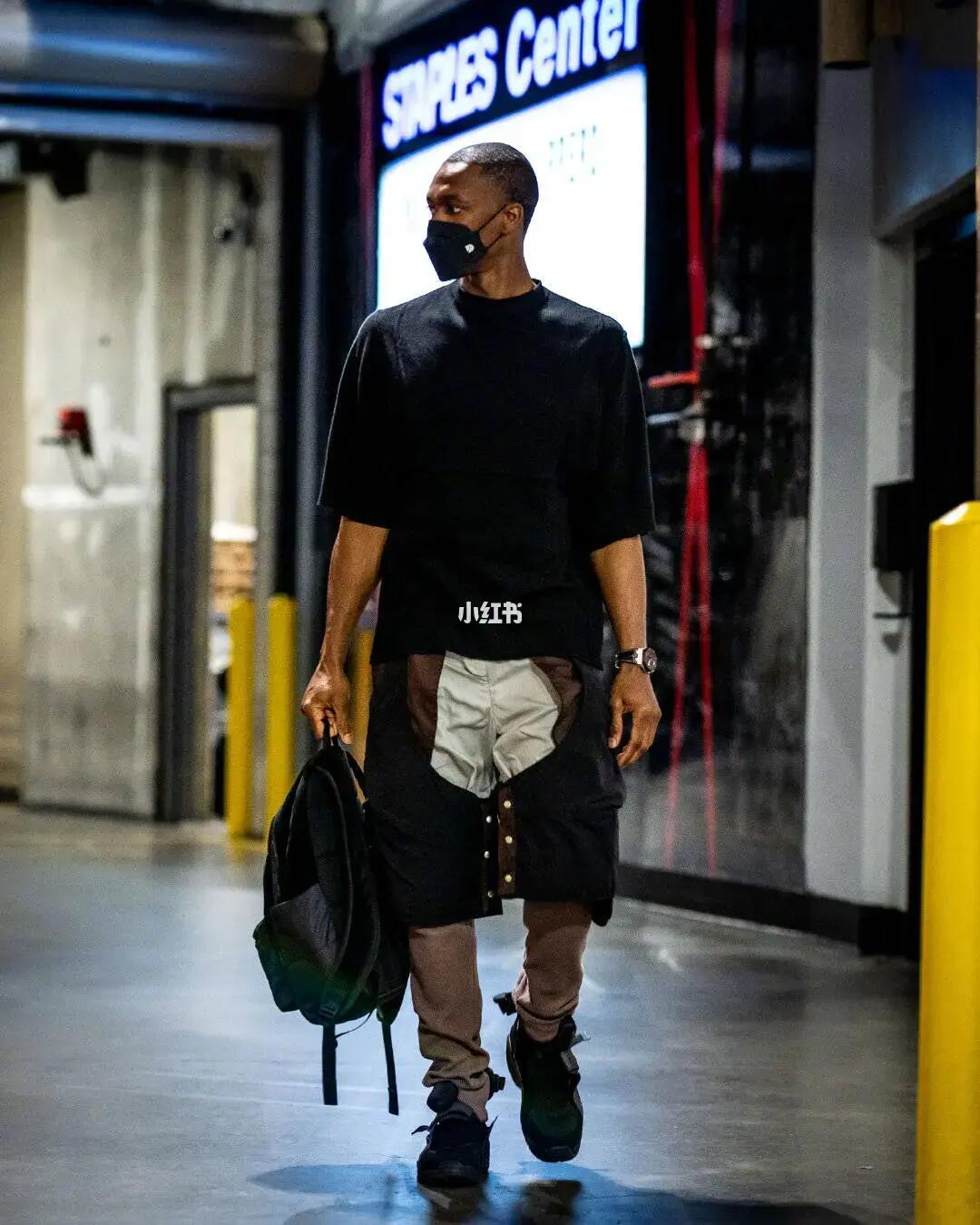 北京首钢防守稳固击败福建（稳固防守助北京首钢力克福建）