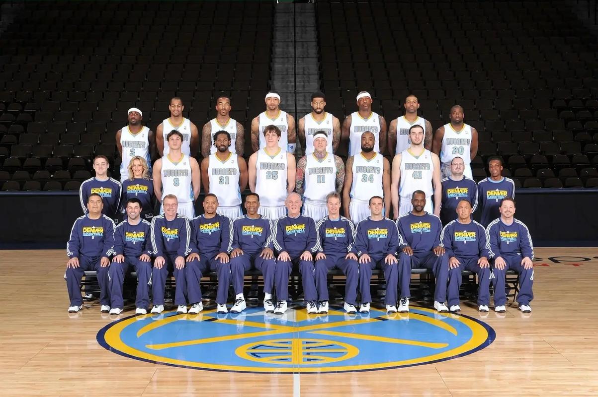 真要走了？孙兴慜在赛后领奖前多次拒绝佩戴队长袖标（离队信号？孙兴慜赛后颁奖前屡次拒绝戴队长袖标）