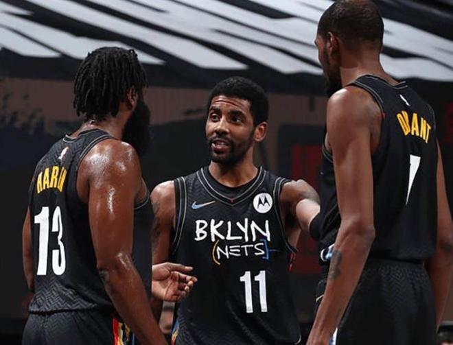 打疯了！森林狼加时赛狂轰9-0攻击波 爱德华兹关键三分打停掘金（森林狼加时赛打出9-0攻势，爱德华兹关键三分击退掘金）