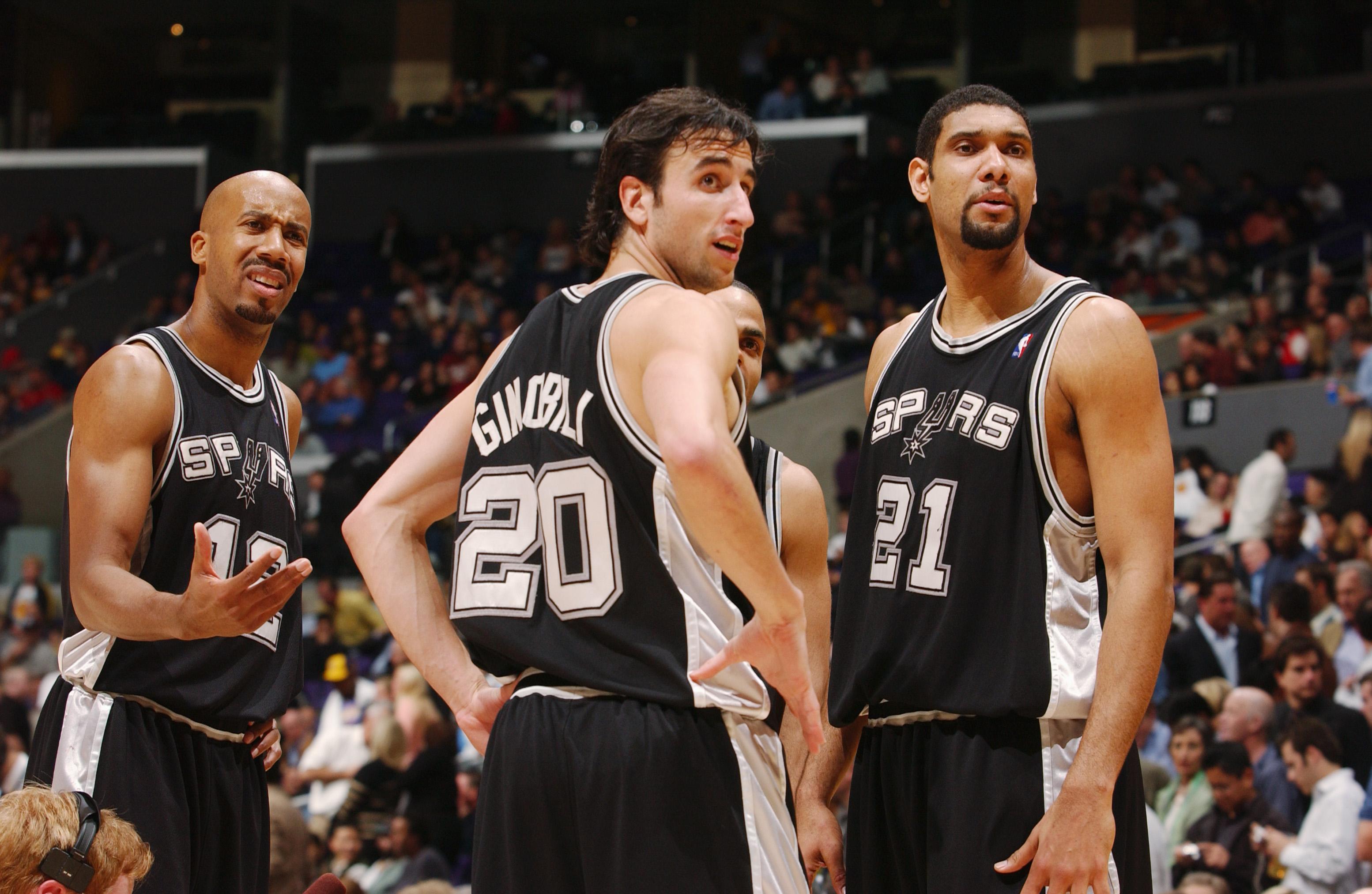 铜梁融媒：U16国足已抵达重庆备战，全力冲刺U17亚洲杯预选赛（铜梁融媒：U16国足抵达重庆开启备战，冲刺U17亚洲杯预选赛）